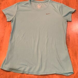 Nike dri fit tshirt women’s size medium